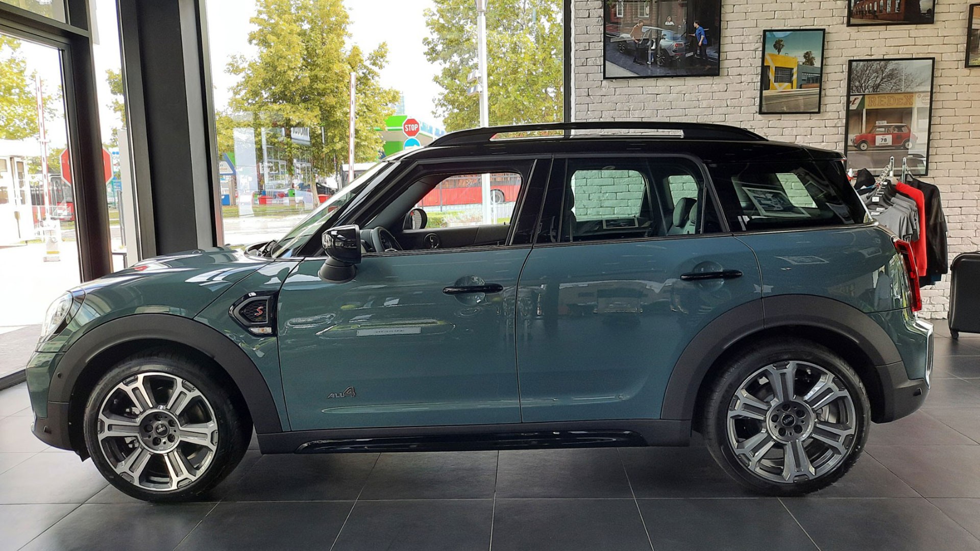 NOVI MINI COUNTRYMAN